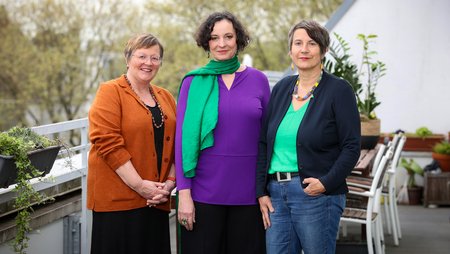 Vorstand von medica mondiale: Elke Ebert, Sybille Fezer und Monika Hauser im Portrait.